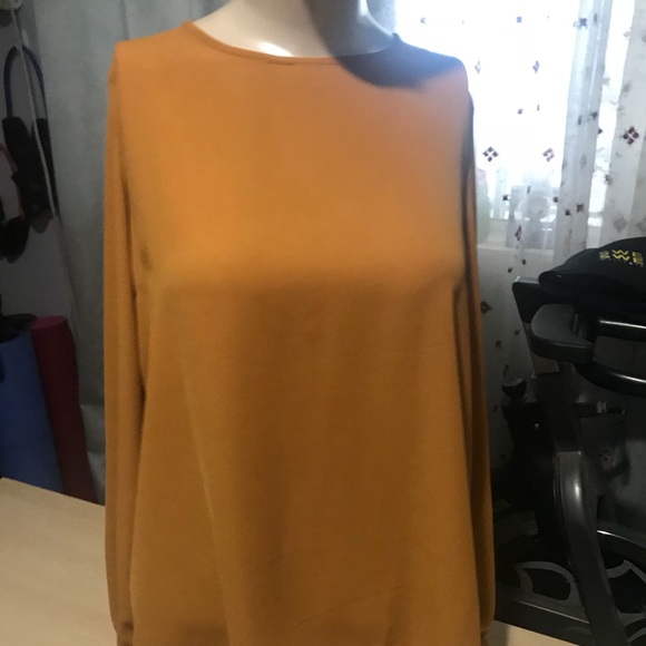 Cute top - Picture 3 of 5